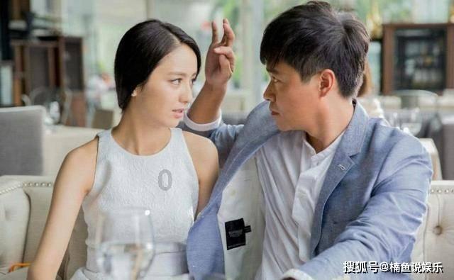 送春联 拍全家福 “我们的中国梦——文化进万家”送“万‘福’进万家”活动走进本寨镇